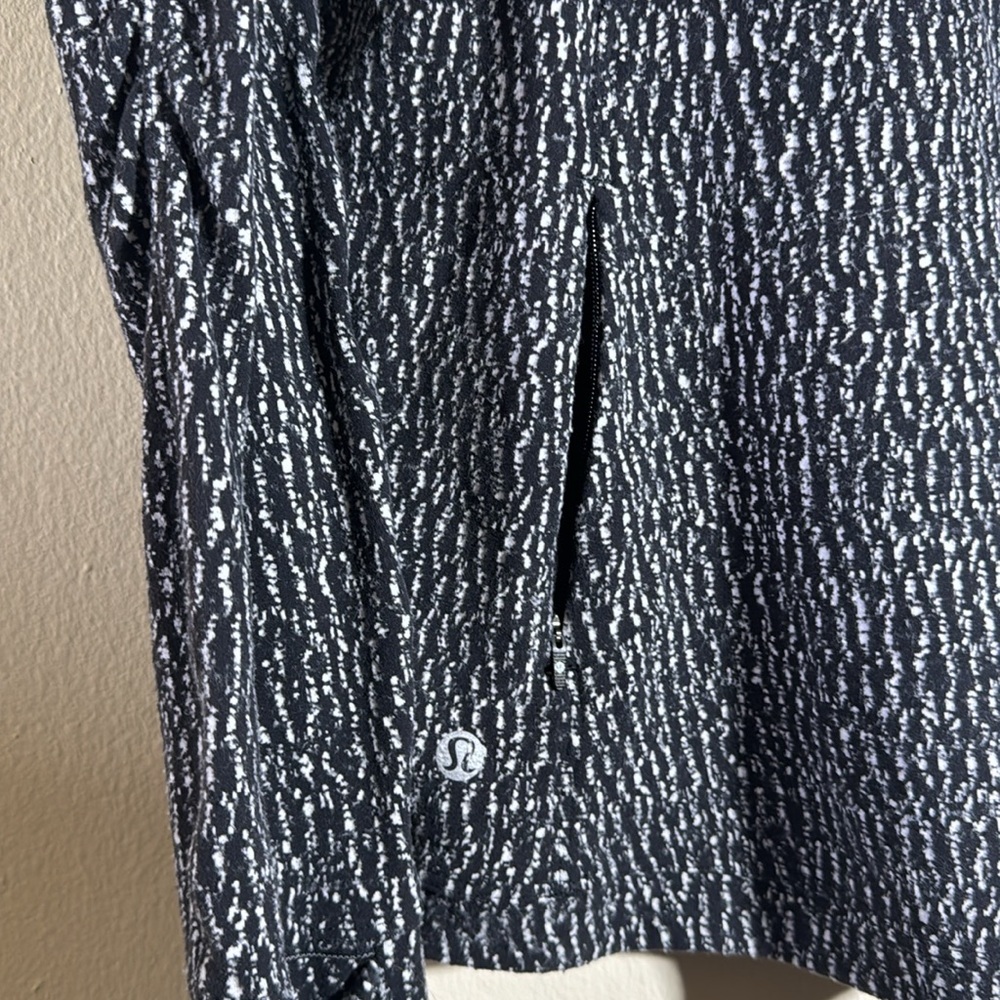Lululemon Runderful Long Sleeve - Picture 3 of 7